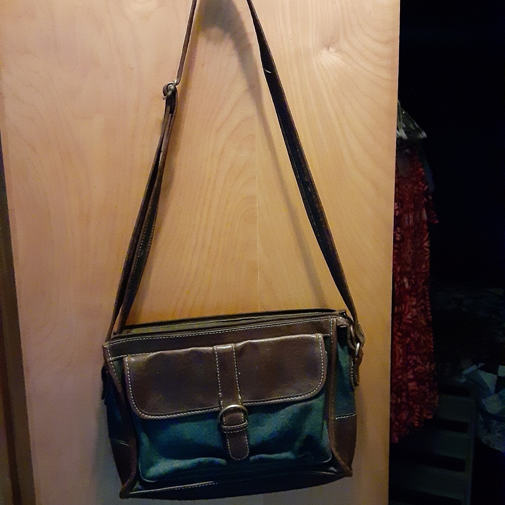 Purses - Picture 8 of 11